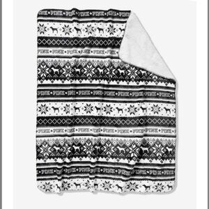 VS PINK Super Soft Sherpa Fleece Blanket